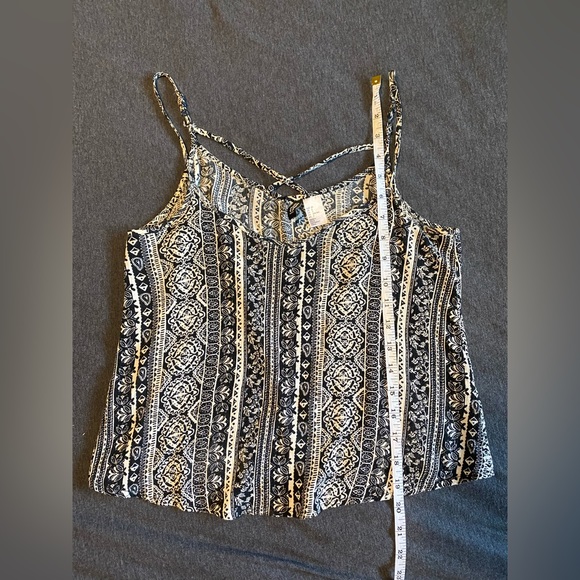 Patterned Cami - Picture 2 of 3